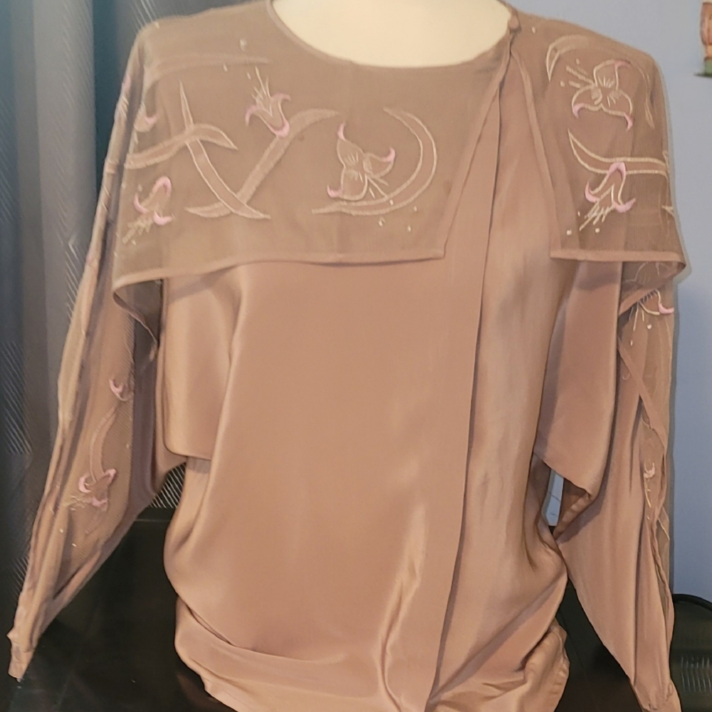 Chic Women's Blouse with Embroidered Accents